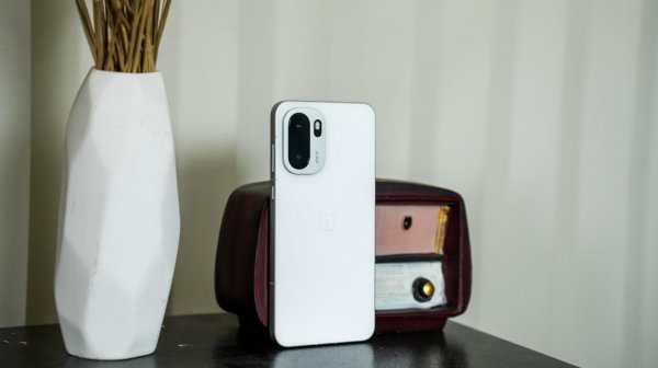 库东投资 一加 Ace 6 屏幕体验：165Hz超高刷护眼屏，同档电竞屏的满配答案